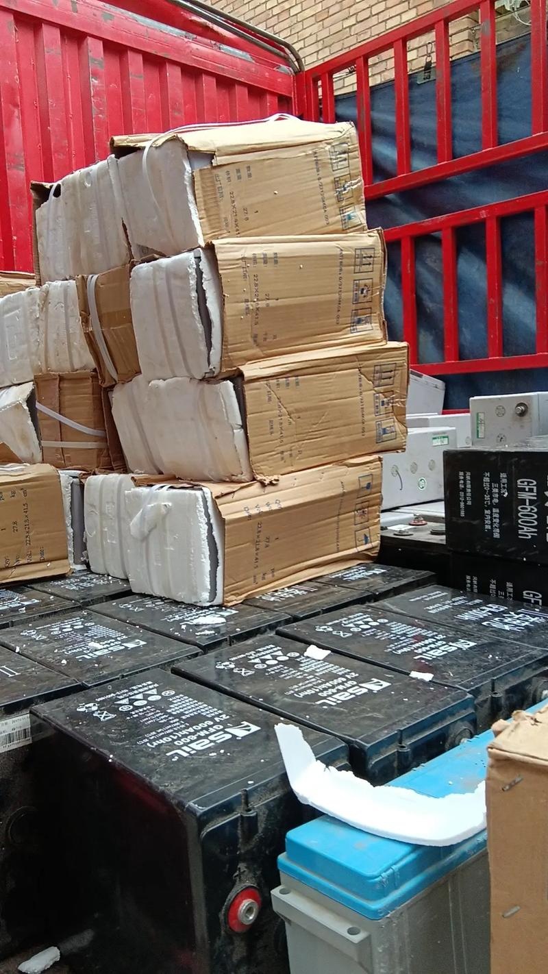 普 陀 区 回收移动电源电池 叉车动力电池组 铁锂电池 梯次利用 亿兴物资