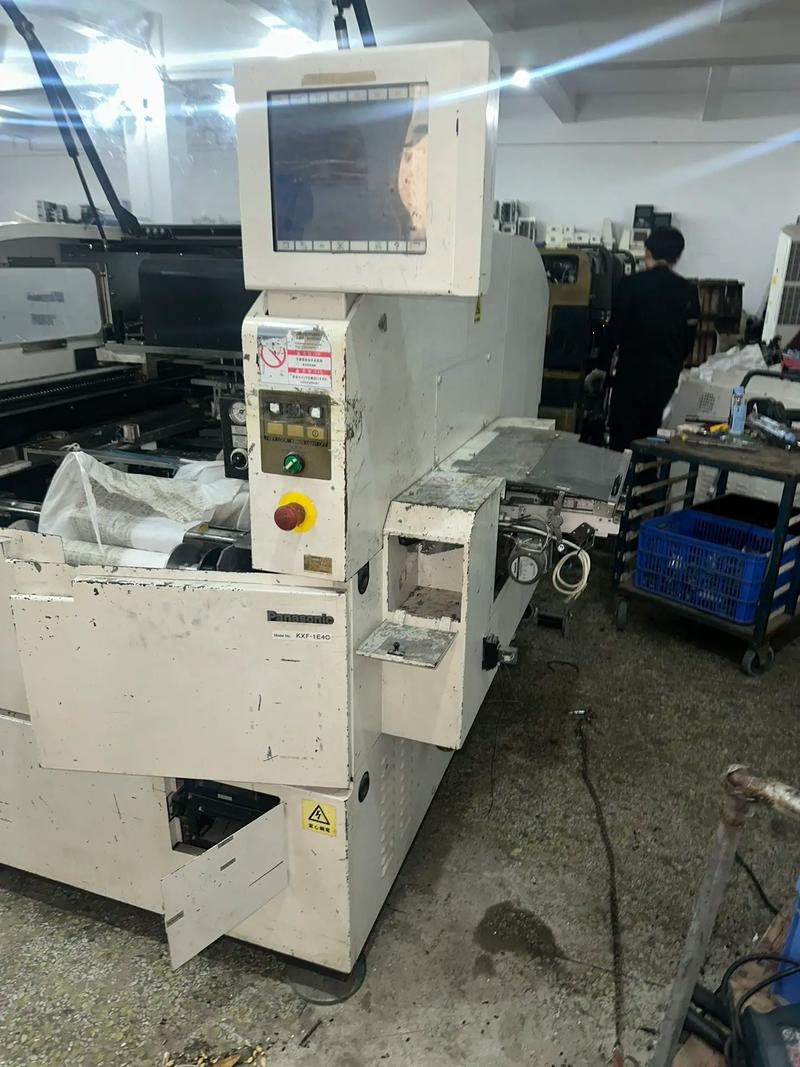 六 合 区 回收整厂物资处理 电子库存产品 变频器收购 亿兴物资