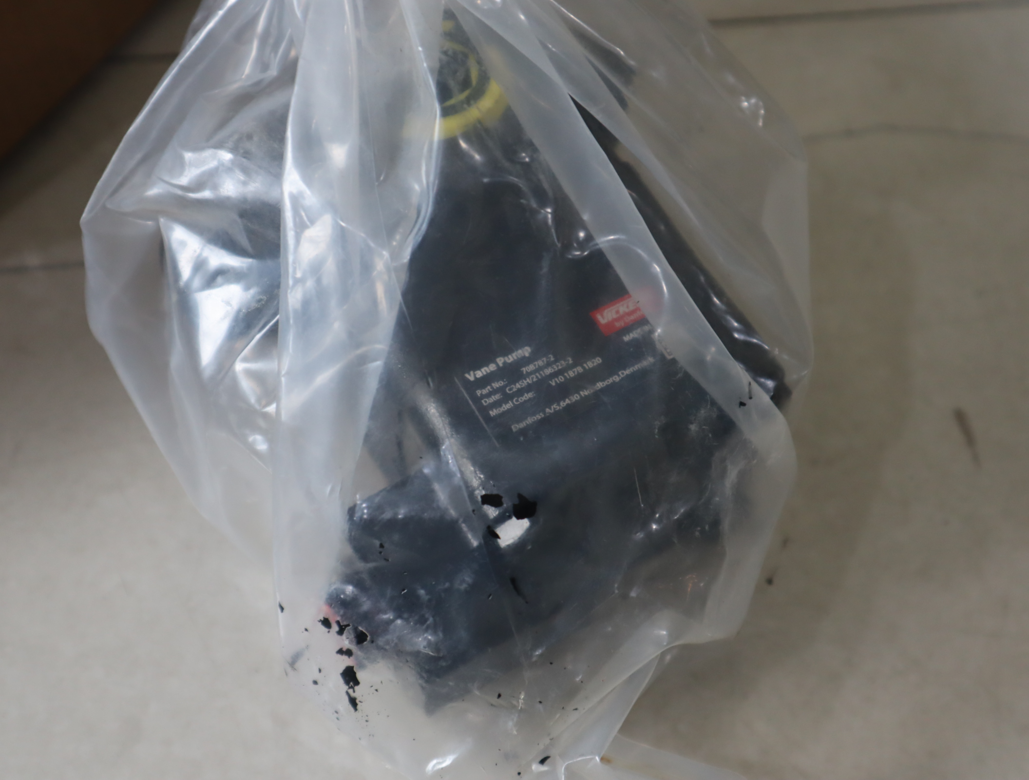 V101B7B1B20 708787-2 美国威格士VICKER叶片泵 C24SH/21186323-2