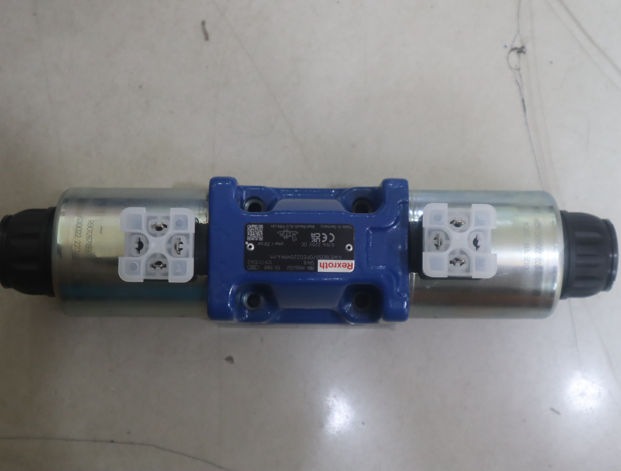 R901344562 4WE10D5X/OFEG220N9K4/M 德国力士乐REXROTH电磁阀