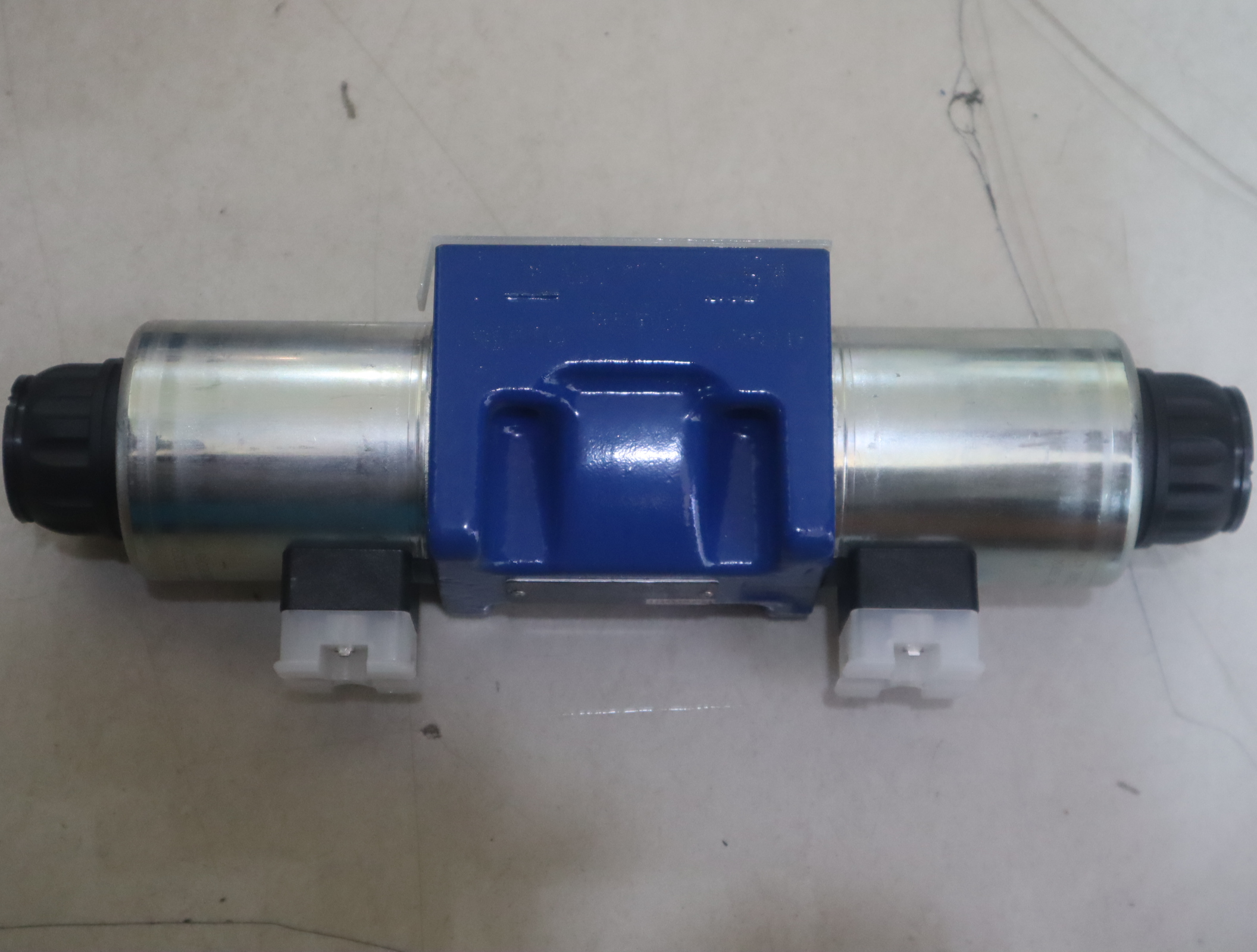 R901344562 4WE10D5X/OFEG220N9K4/M 德国力士乐REXROTH电磁阀