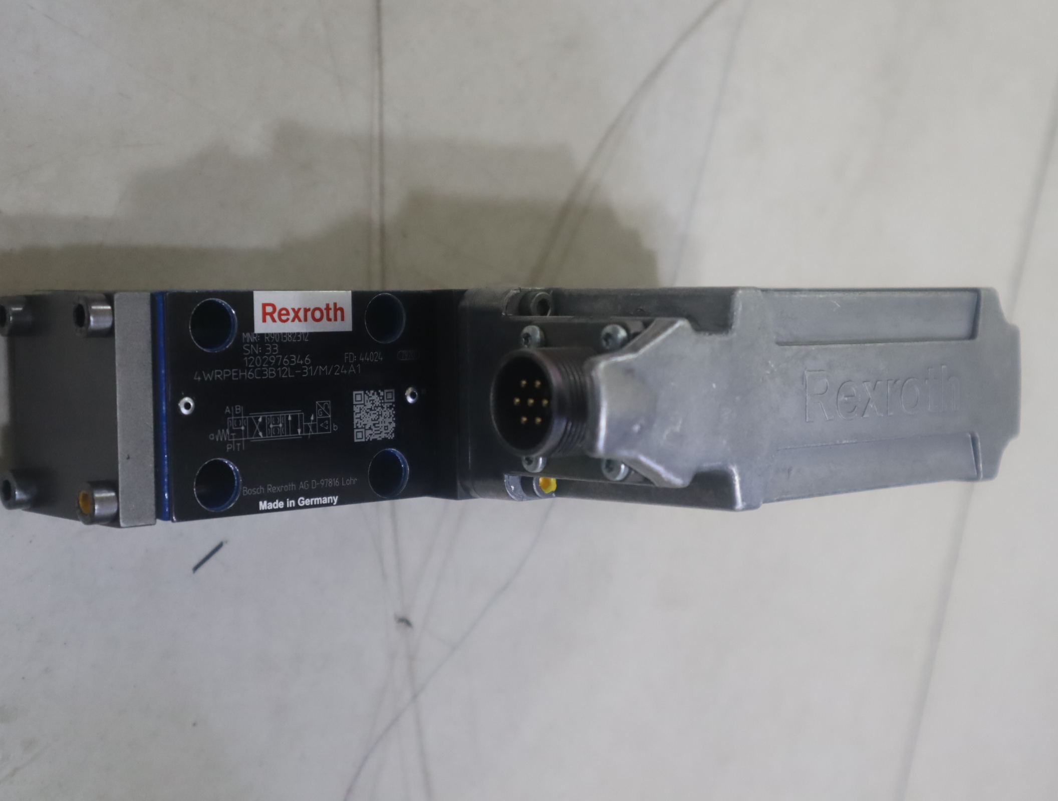 R901382312 4WRPEH6C3B12L-31/M/24A1 德国力士乐REXROTH 高频响阀