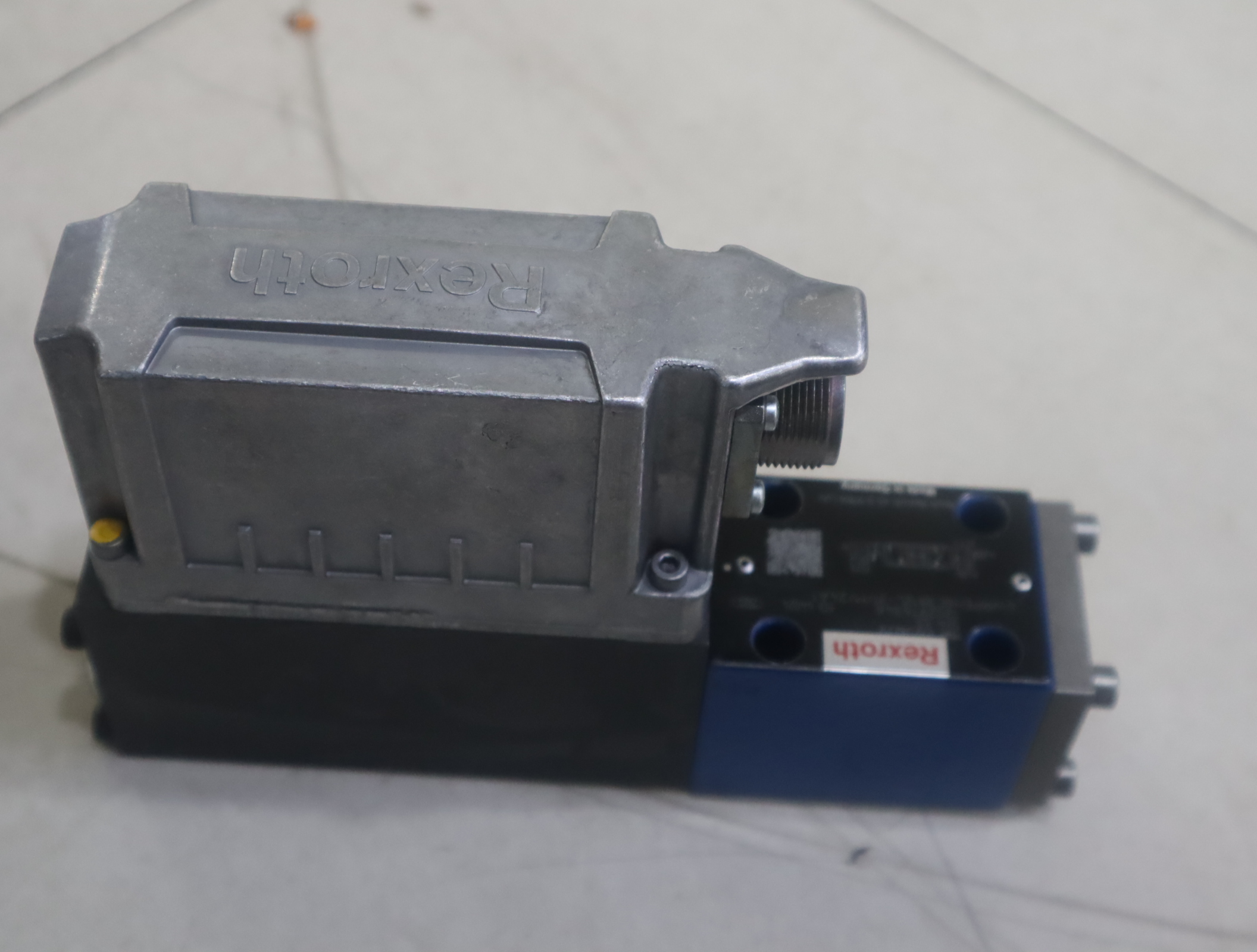 R901382312 4WRPEH6C3B12L-31/M/24A1 德国力士乐REXROTH 高频响阀