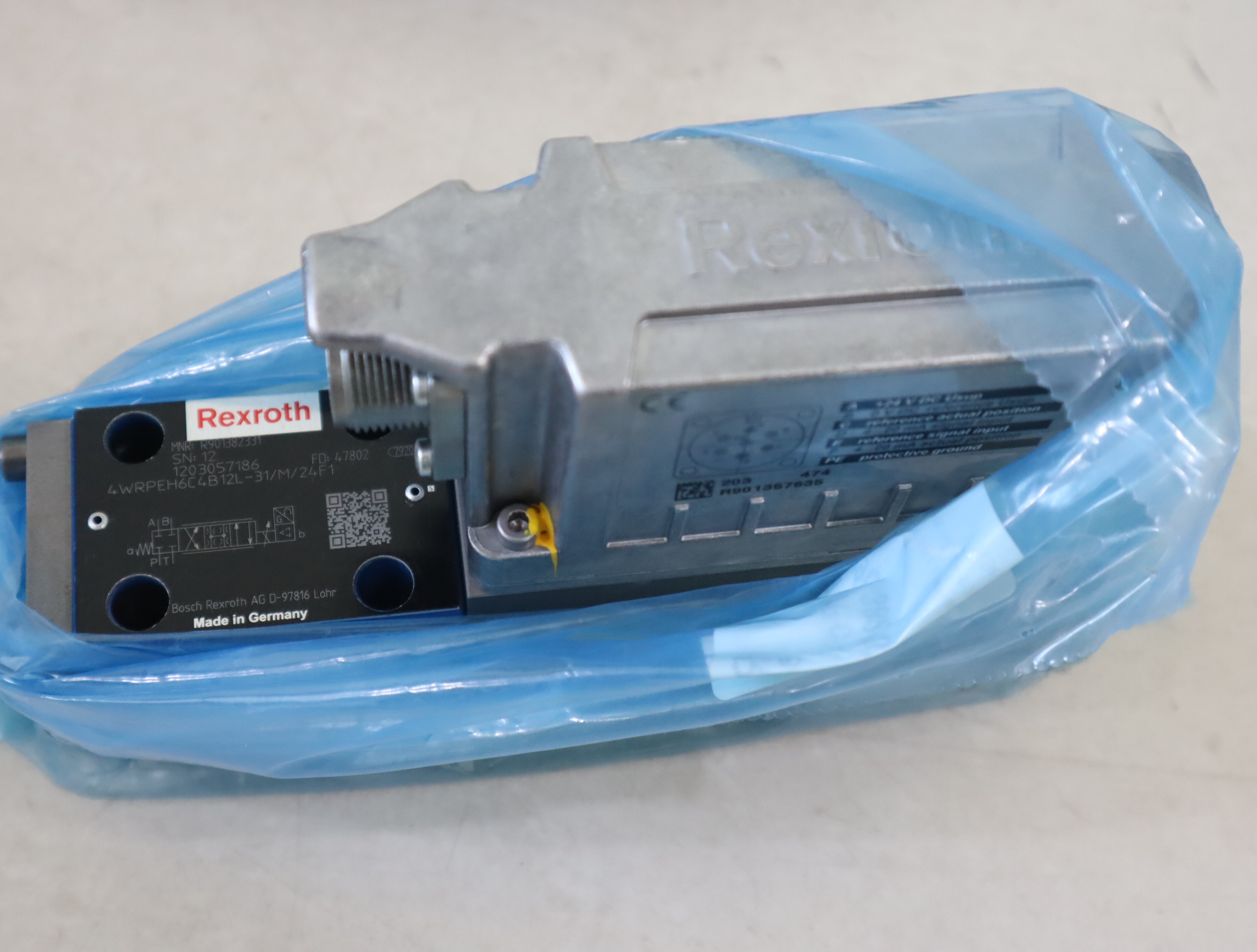 R901382350 4WRPEH6C3B40L-31/M/24F1 德国力士乐REXROTH高频响阀