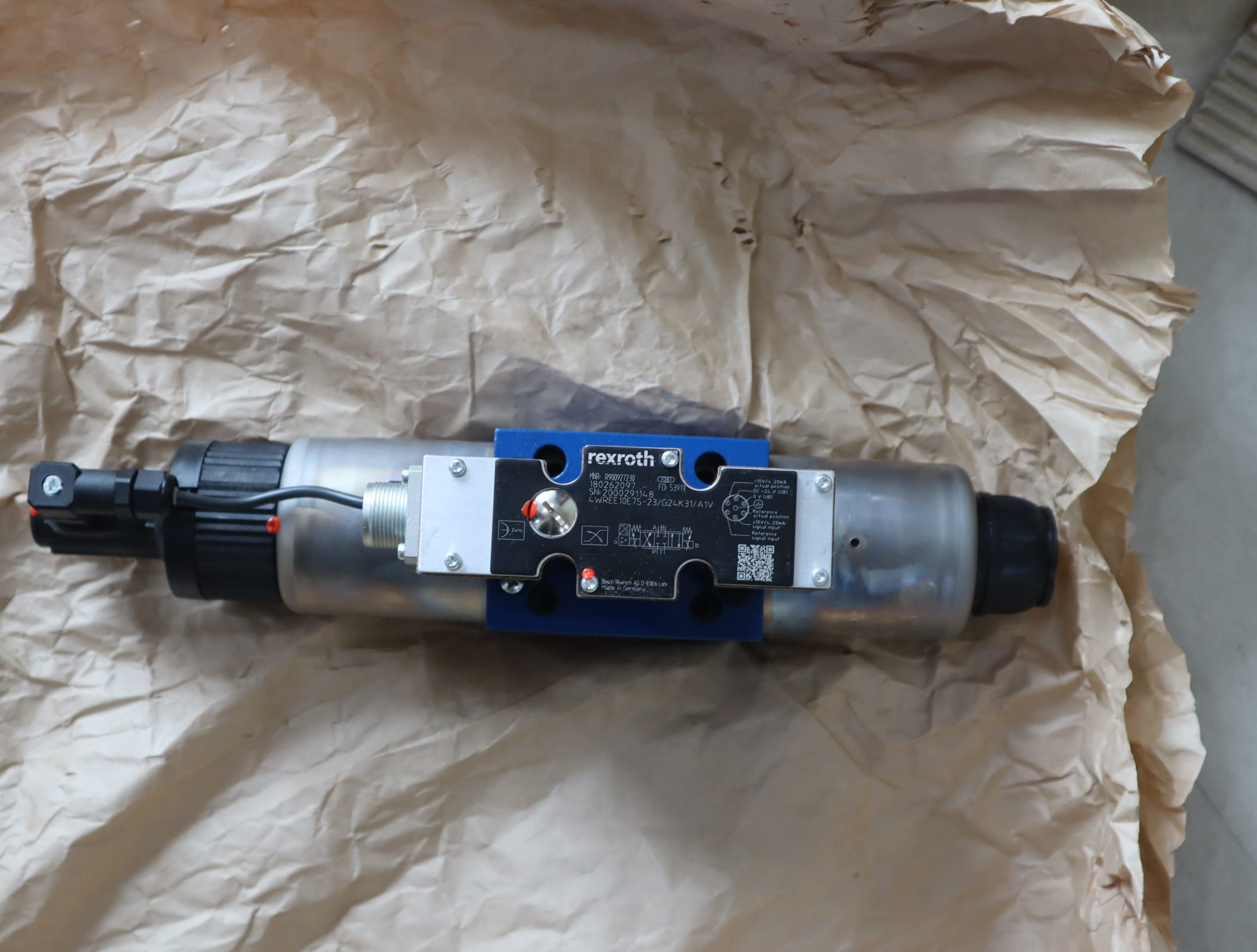 R900927230 4WREE10E75-2X/G24K31/A1V 力士乐REXROTH阀