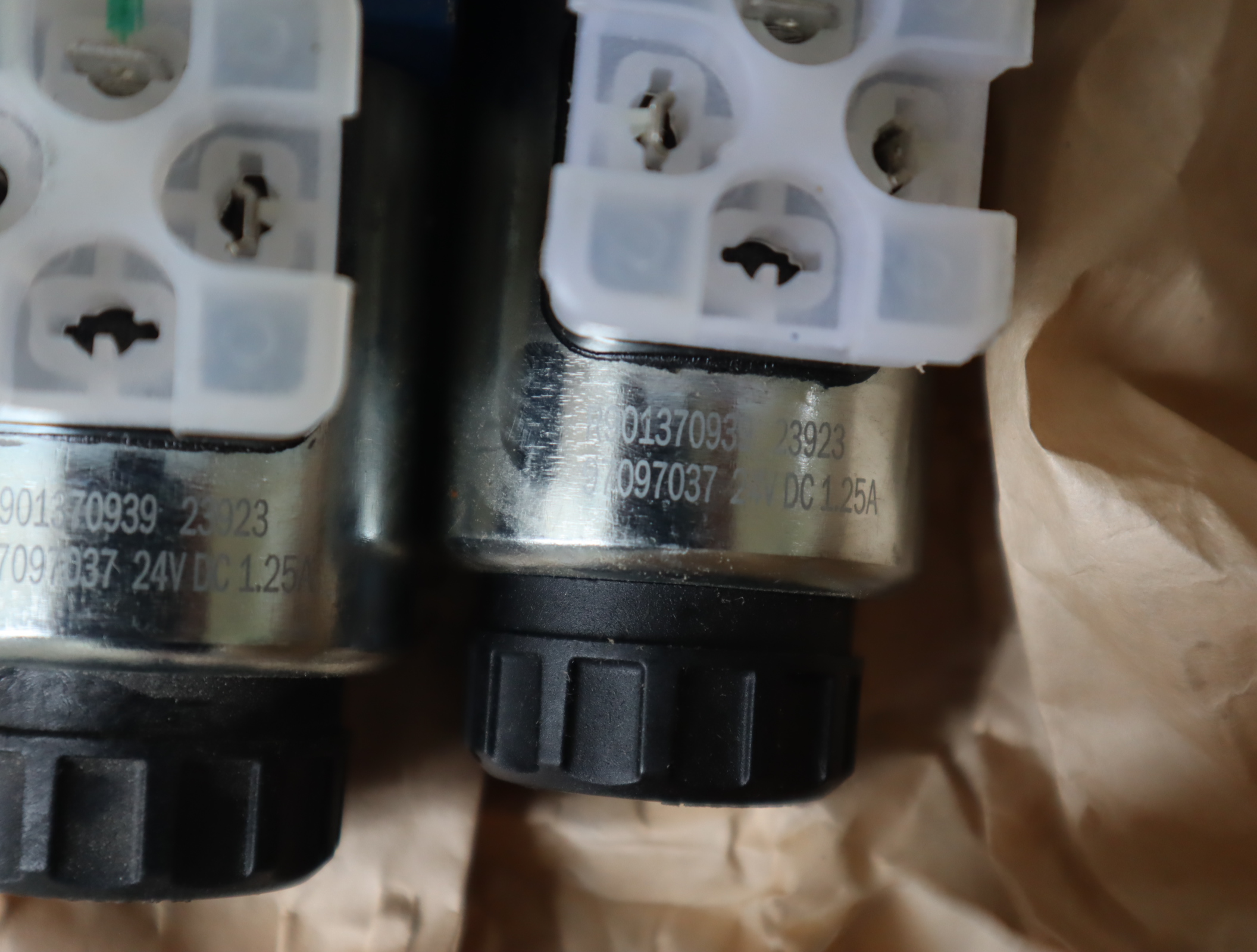 R900548271 4WE6J6X/EG24N9K4/B10 力士乐REXROTH阀