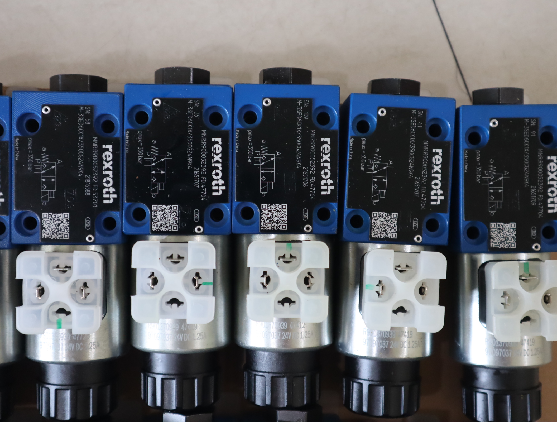 M-3SED6CK1X/350CG24N9K4 R900052392 力士乐REXROTH电磁球阀