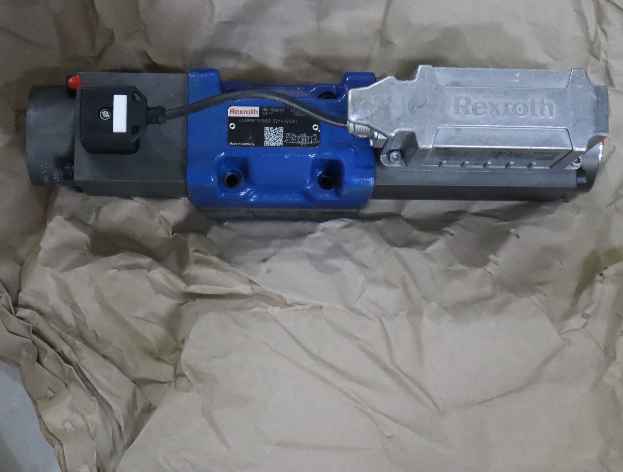 4WRPE10V80S-32/V/24A1 R901514048 德国力士乐REXROTH比例阀