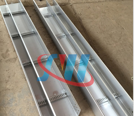 不锈钢托盘式电缆桥架