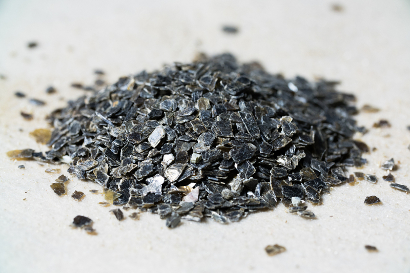 载 银 椰 壳 活 性 炭