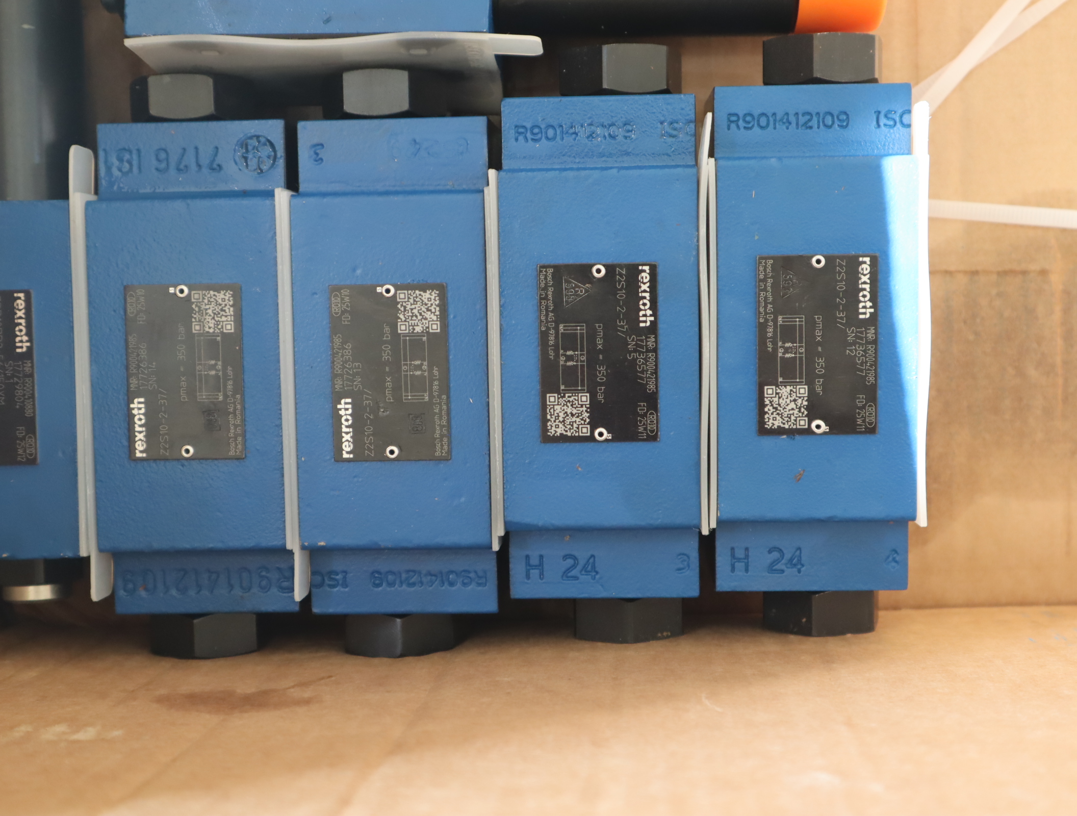 Z2S10-2-34/ R900421985 Z2S10-2-33/ Z2S10-2-32/ 力士乐REXROTH