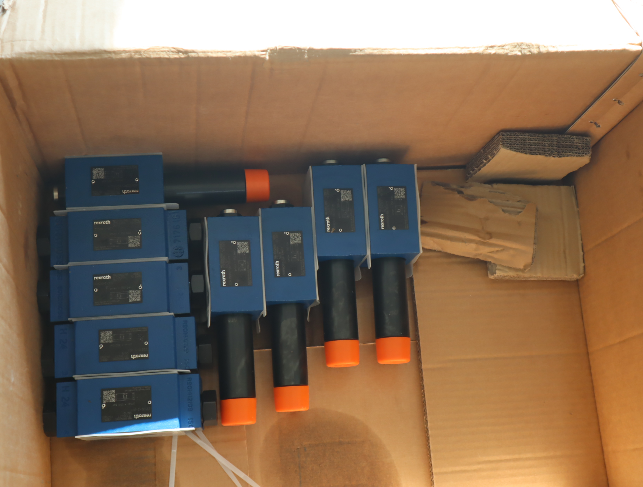 Z2S10-2-34/ R900421985 Z2S10-2-33/ Z2S10-2-32/ 力士乐REXROTH