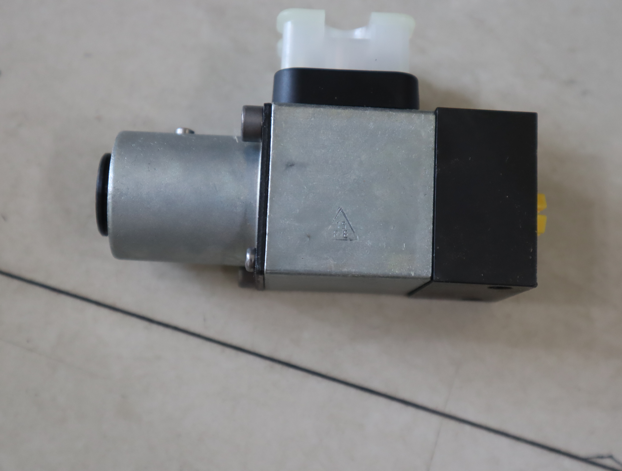 HED8OA-2X/100K14 R901102706 德国力士乐REXROTH压力开关继电器