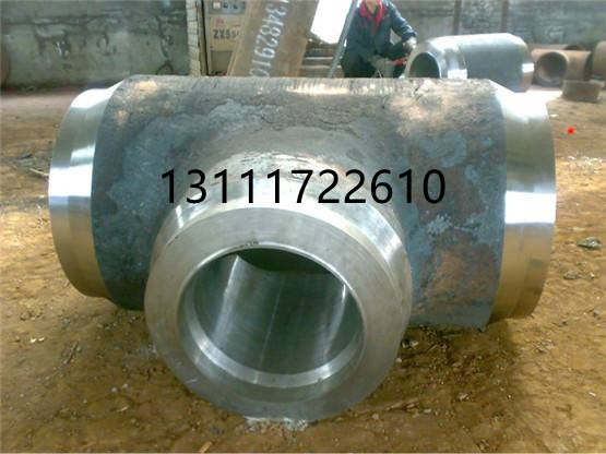 厂家生产对焊等径厚壁三通A4.2A12EO热压三通栅栏三通15CRMoG