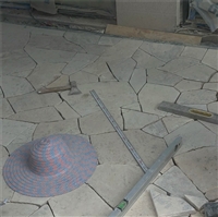 卫浴间 天然白色莱姆石 白砂岩冰裂纹碎拼石 超白洞石大理石