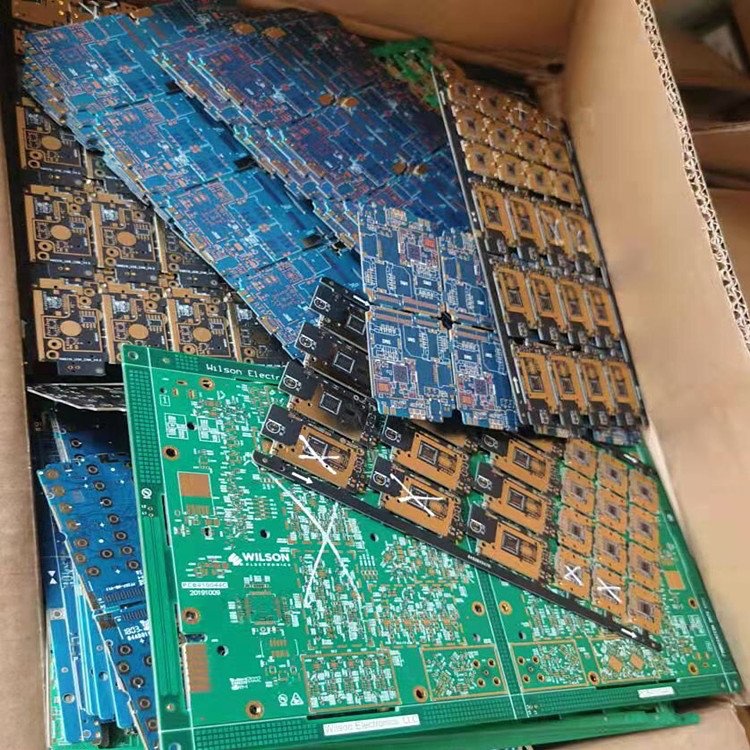 嘉 定 区 闲置电子料回收 电子五金件收购 各种集成电路板 亿兴物资