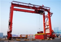 福建福州厂家 集装箱门式起重机 怎么平衡作业效率与堆码精度