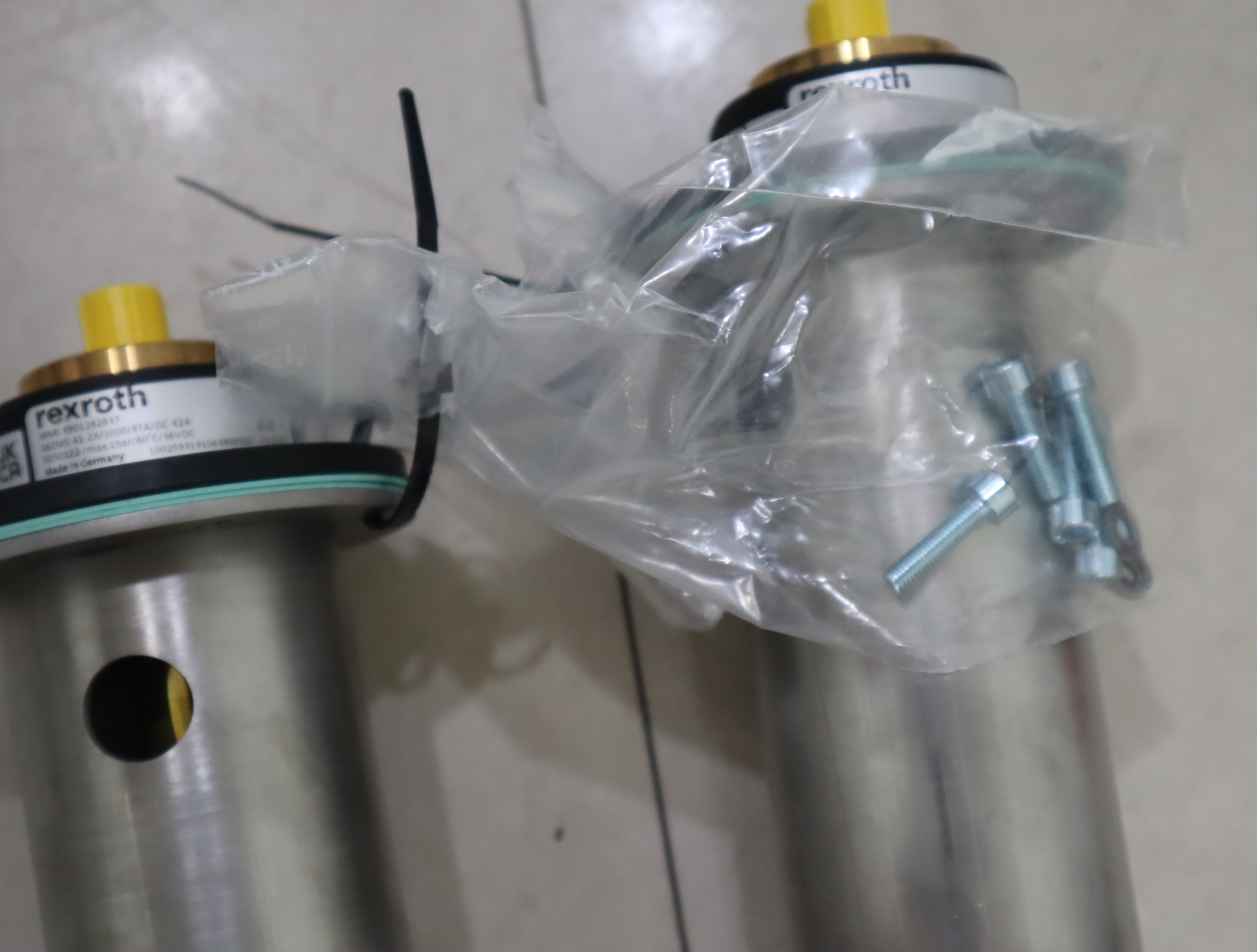 R901282837 ABZMS-41-2X/1000/RTA/DC-K24 力士乐REXROTH液位开关