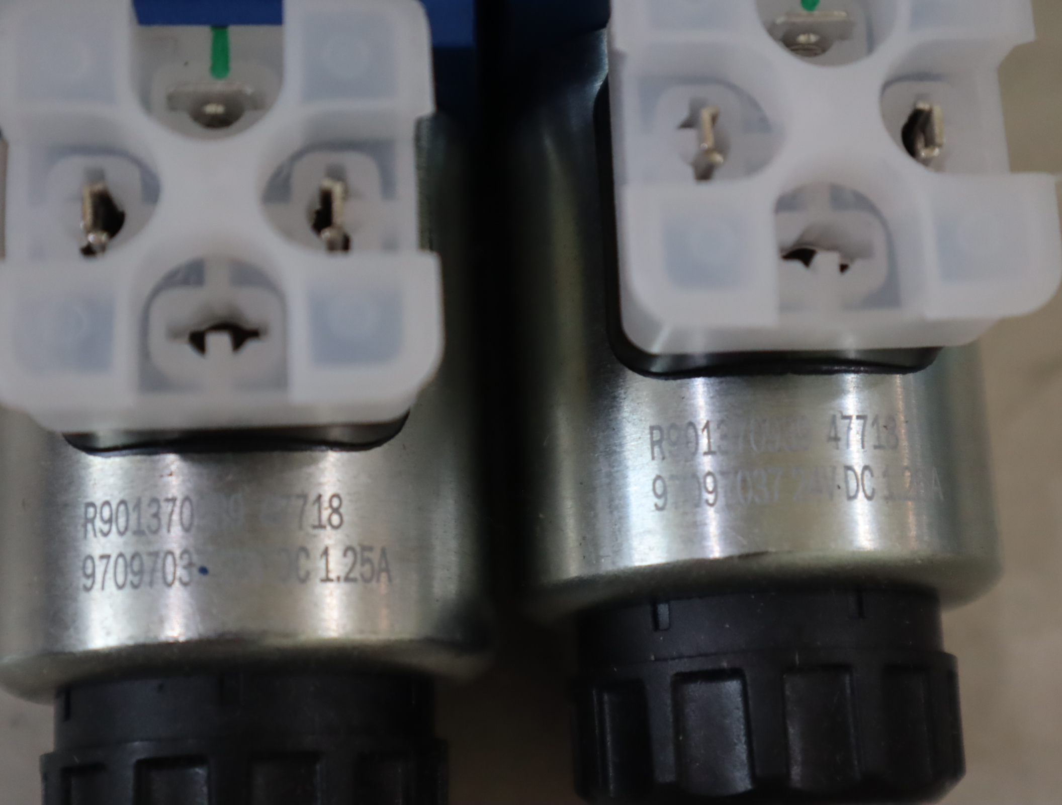 R900567269 4WE6W73-62/EG24N9K4/A12 4WE6W73-6X/EG24N9K4/A12 