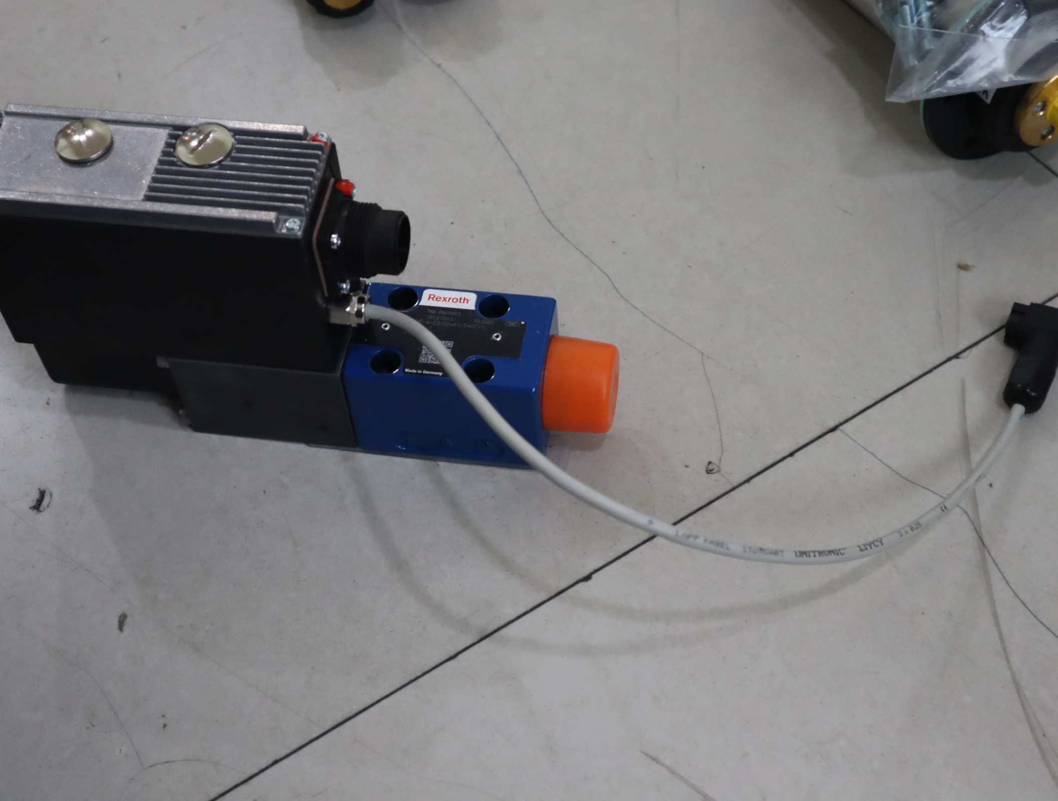 4WRTE27V1-500L-46/6EG24K31/F1M R901349441 力士乐REXROTH比例阀