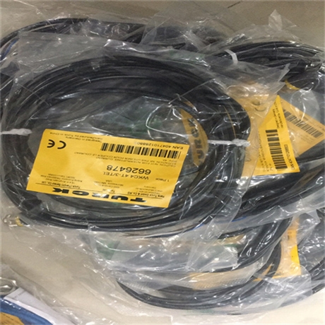 图尔克槽型电感式传感器1613000BI2-Q5.5-AP6X