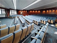 香港礼堂椅厂家连排礼堂椅浩蕴家具教堂长椅批发大型礼堂椅定制