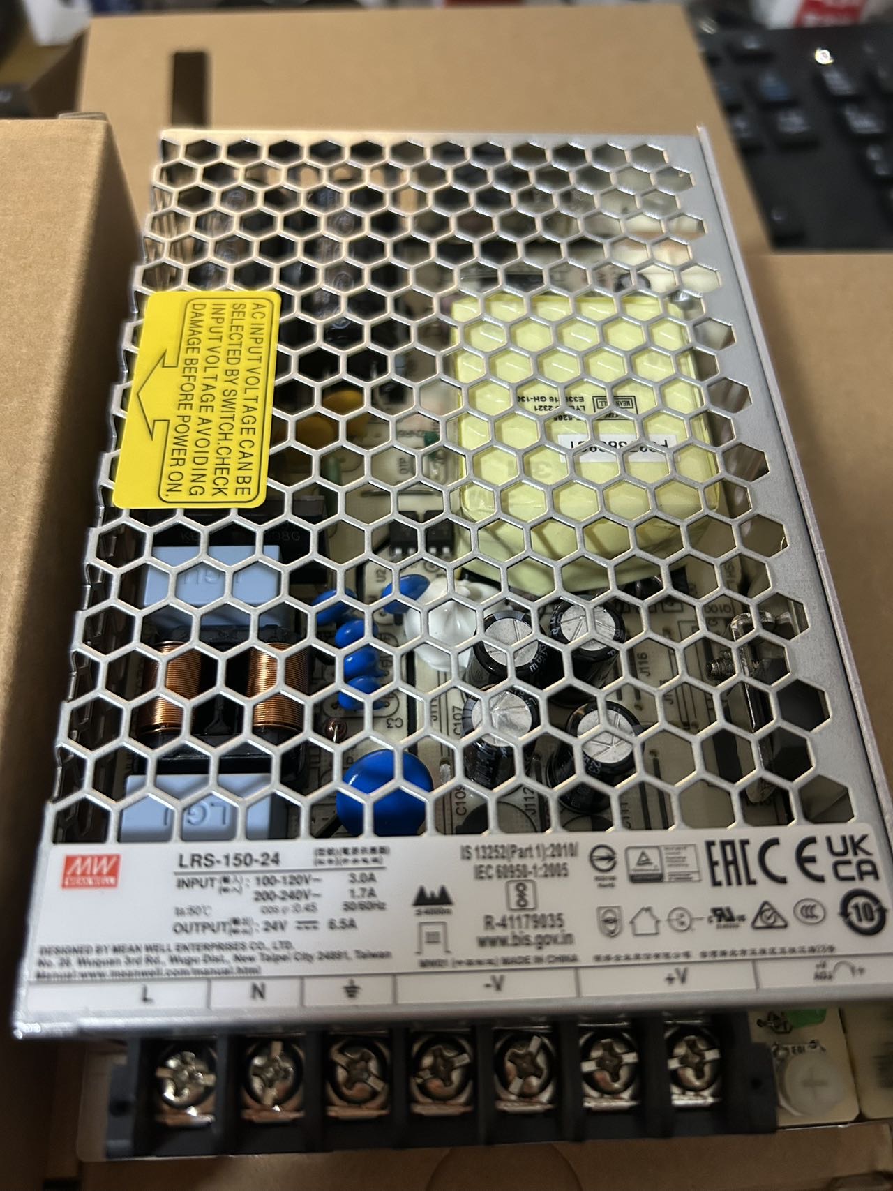 明纬开关电源LRS-150-24