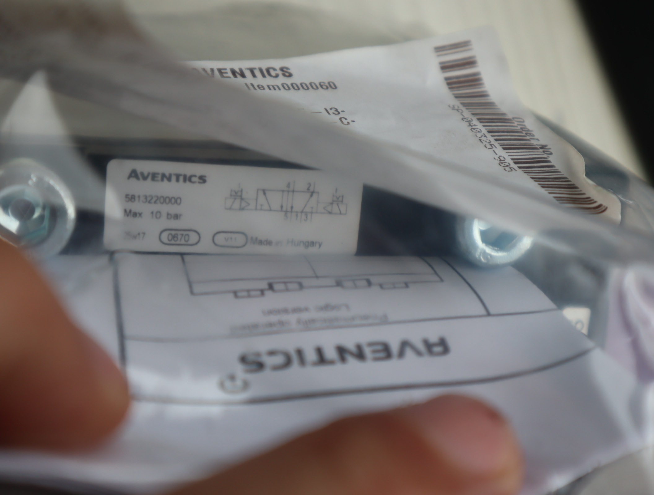 5813220000 德国安沃驰AVENTICS气动阀V581-5/2DS-NONE-I3-2P22-HB