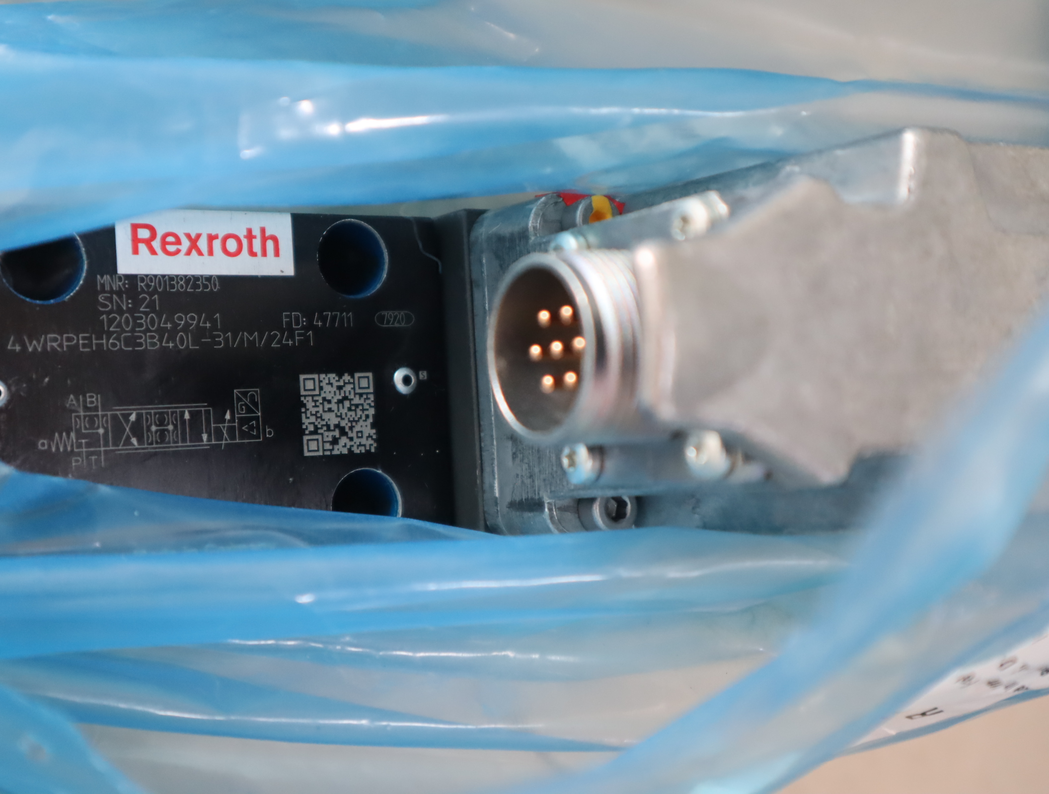 4WRPEH6C3B40L-31/M/24F1 R901382350 德国力士乐REXROTH高响频阀