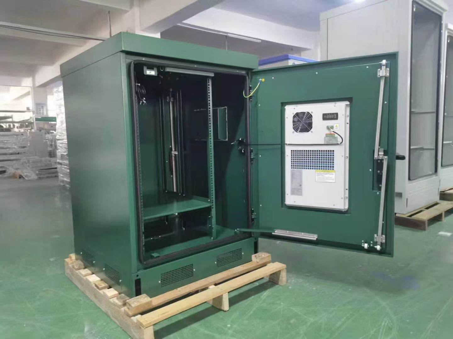 驰茗科技 供应 智能监控抱杆箱 隔热涂料实现高温保护 改装定做 设计合理