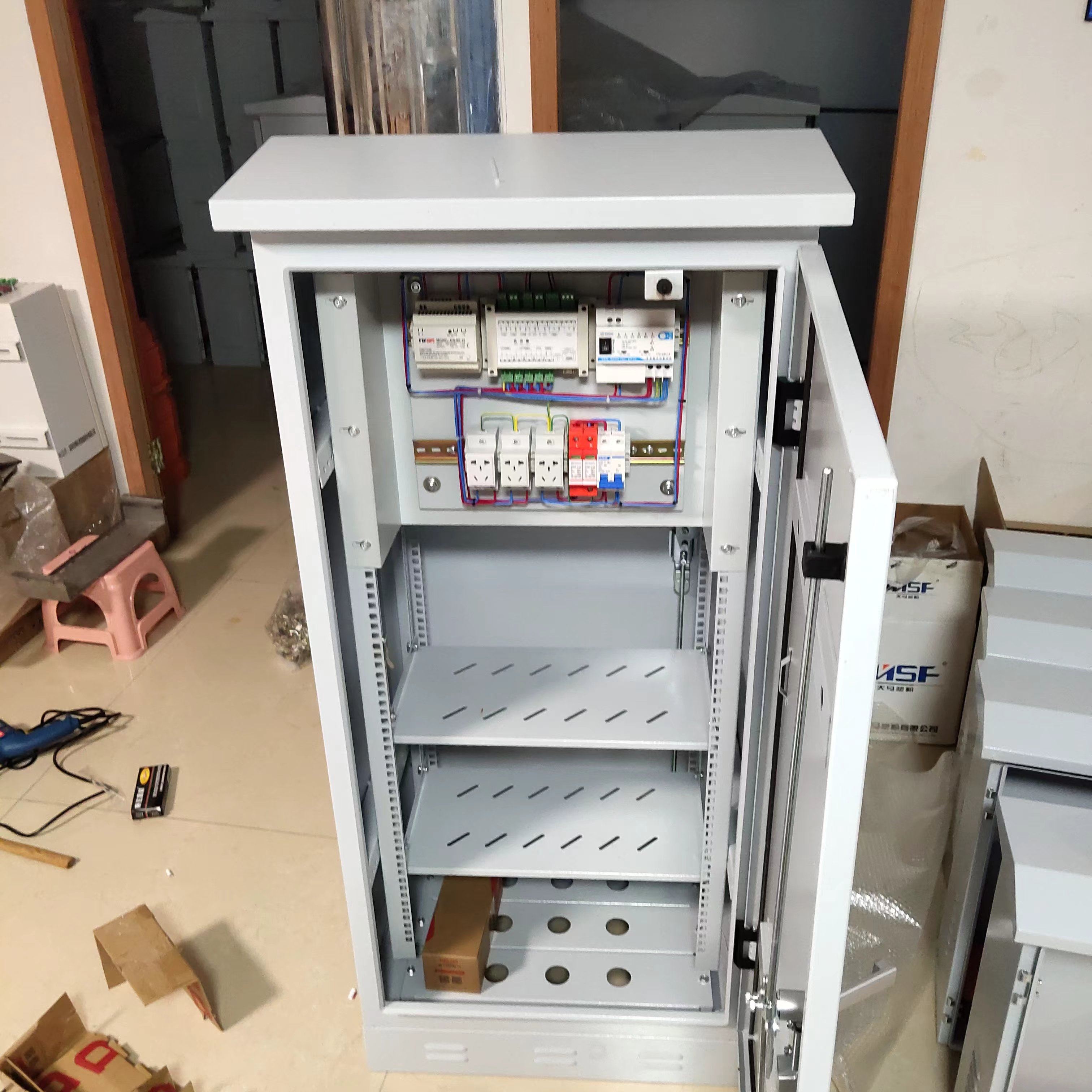 驰茗科技 出售 智能监控抱杆箱 隔热涂料实现高温保护 上门安装,免费咨询