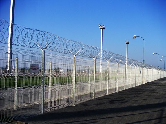 热镀锌不锈钢刀片刺绳小区学校防爬防盗网201螺旋刀刺网颜色