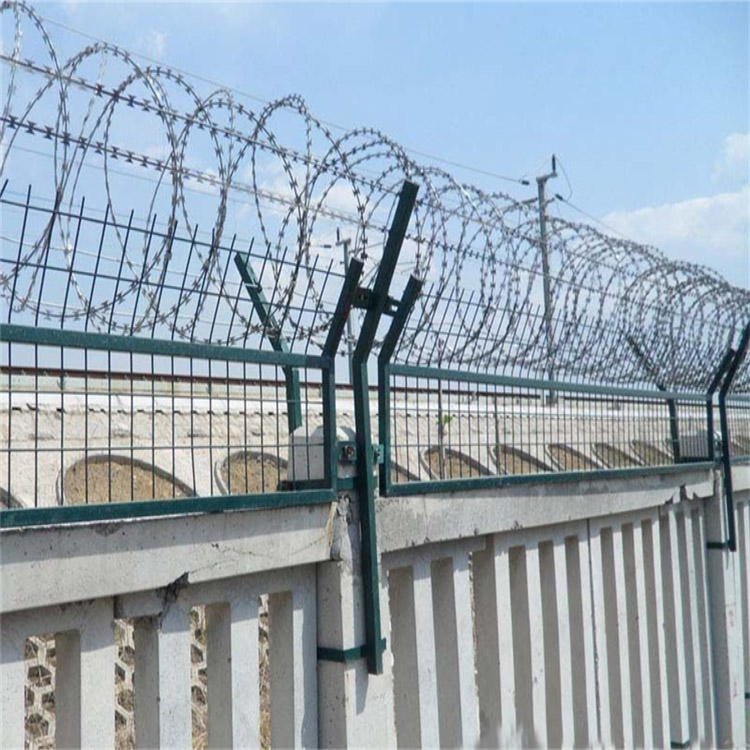 防盗刺绳加粗耐用警戒斧行型刀片防爬网201螺旋刀刺网安装