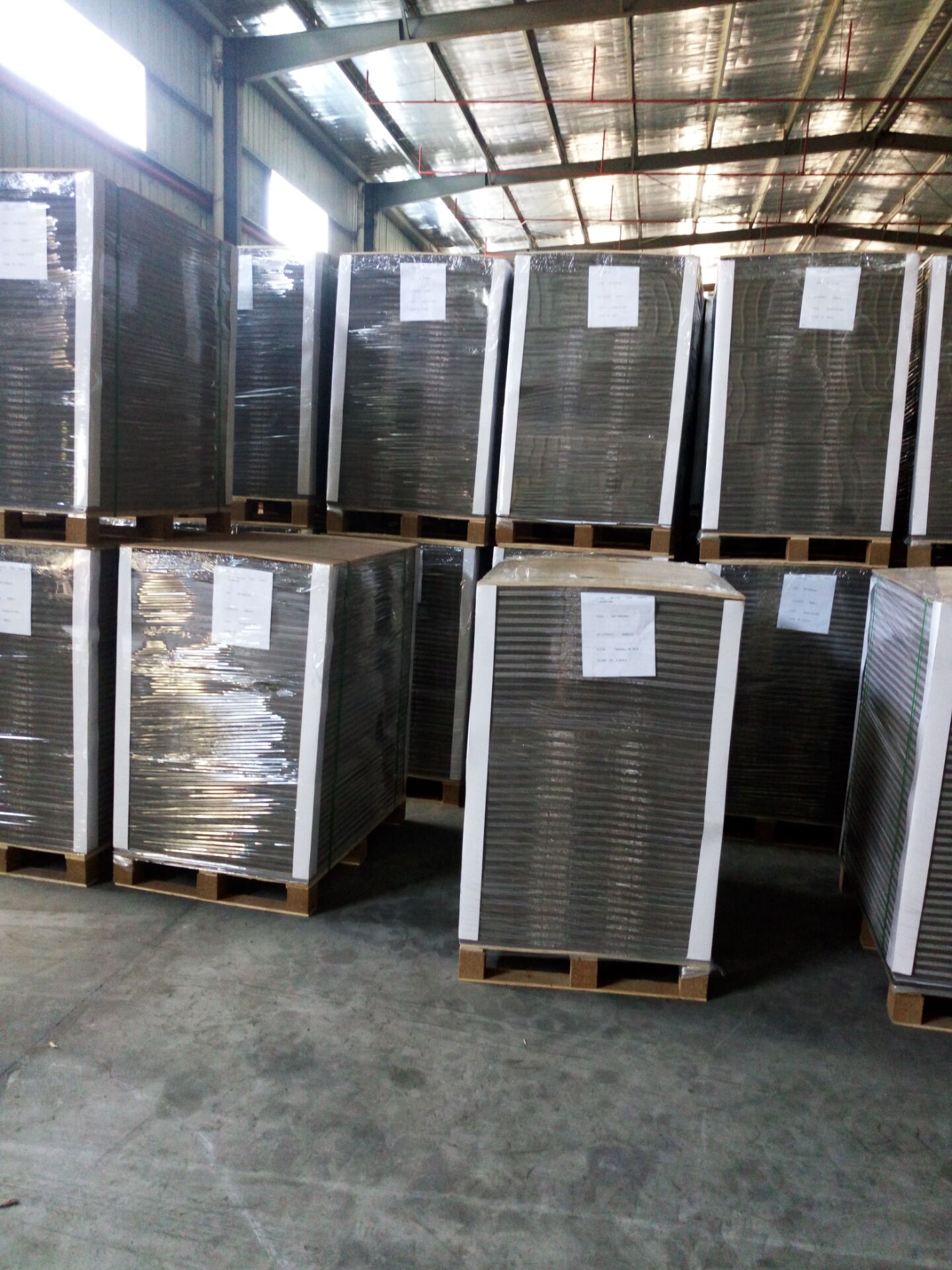 80克双面涂布黑卡纸 不掉色厂家直营 双黑纸板 电声垫片