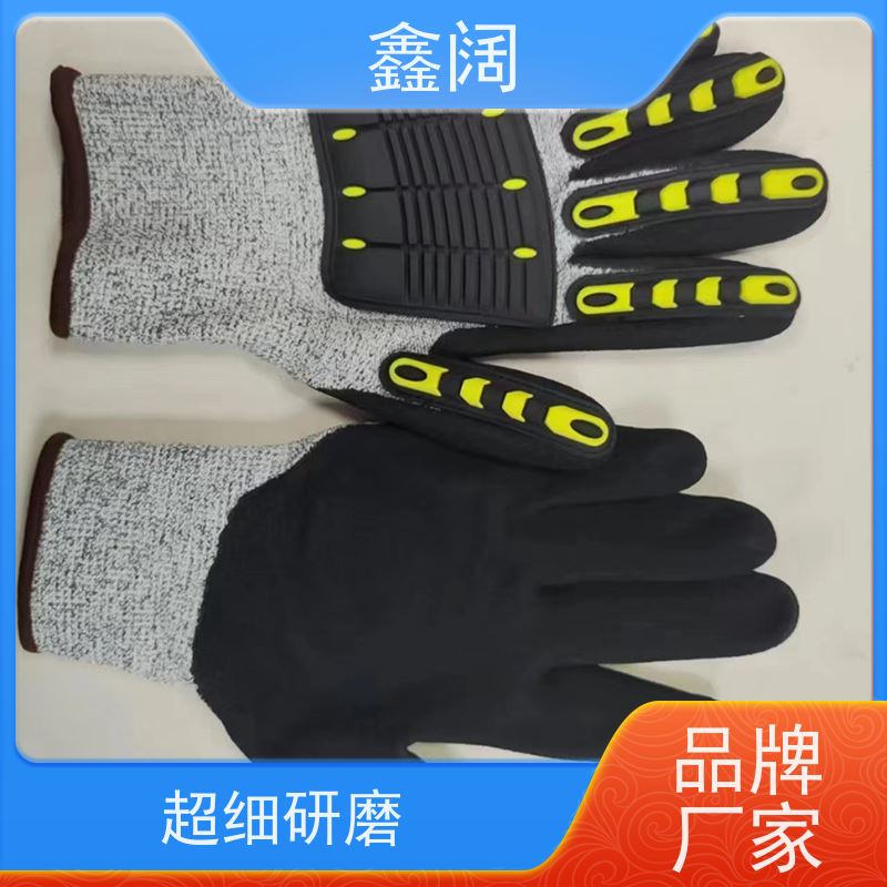 稳妥防护选 鑫阔防撞手套（防撞护手）高空作业场景 反光条设计 记忆棉缓冲层