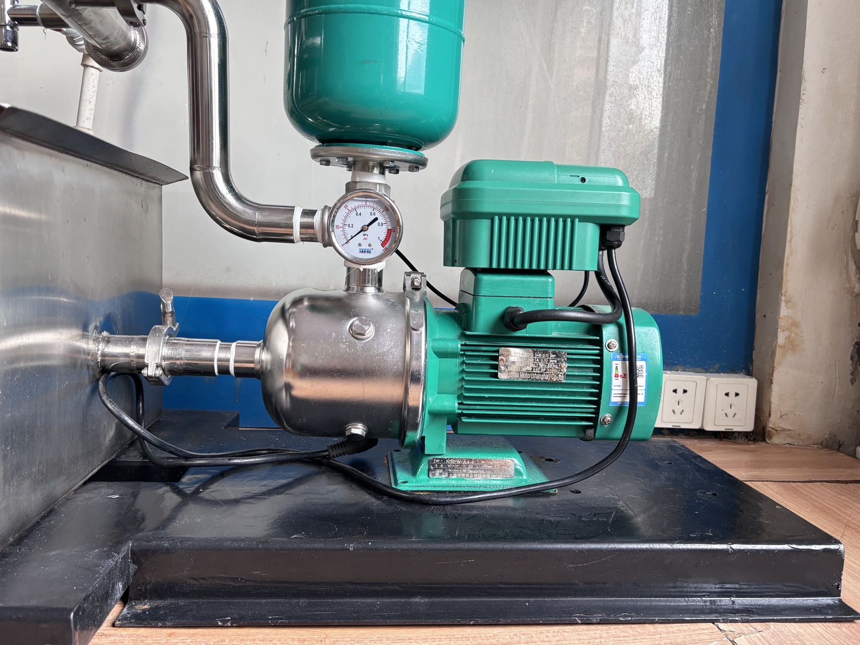 卧式微电脑变频泵组