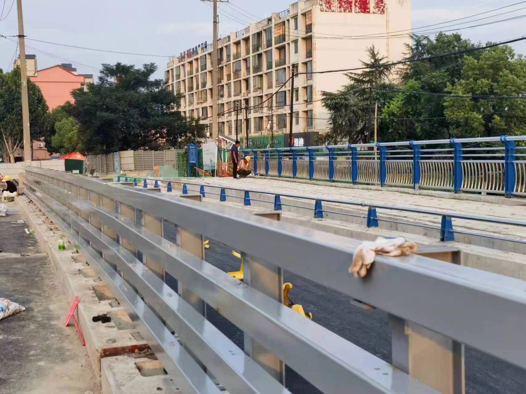 聚鑫 海南护栏立柱 机场水域隔离栏杆 性价比高 经久耐用