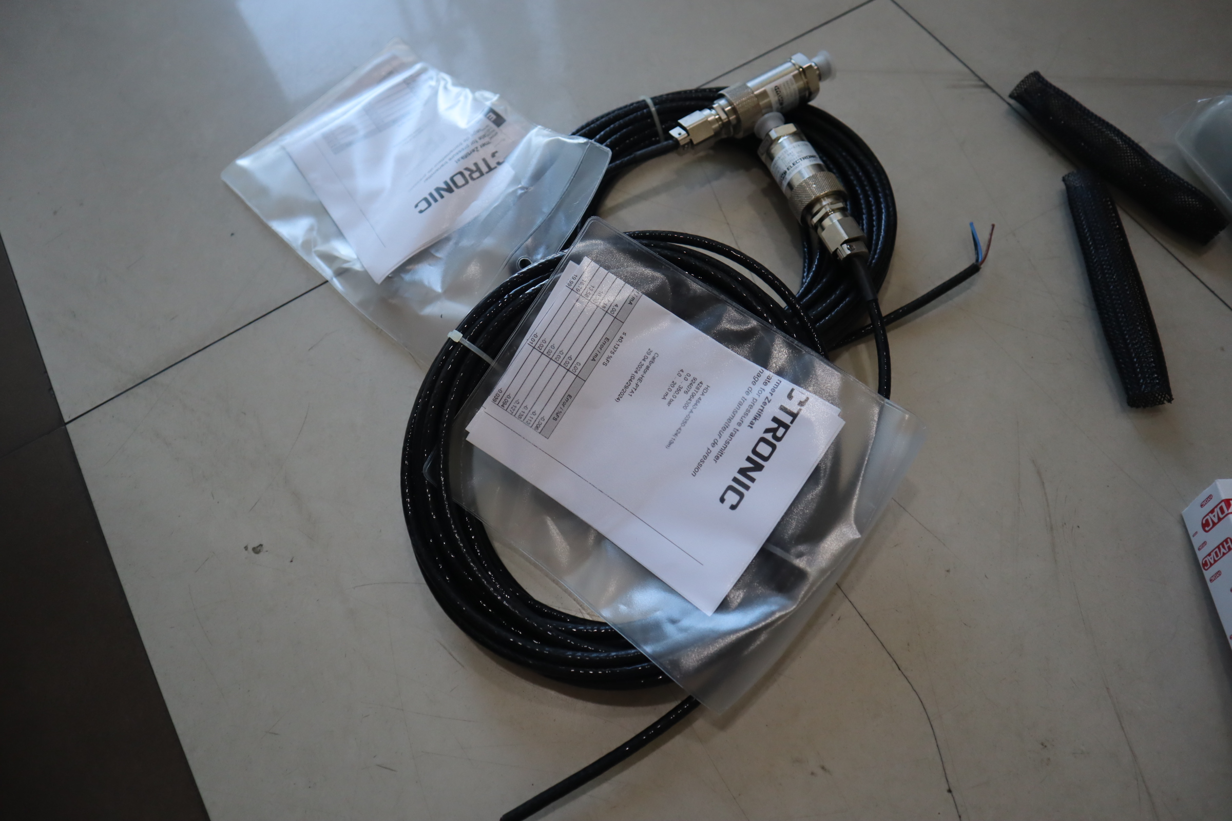 HDA 4840-A-0350-42410m 924076 德国贺德克HYDAC压力温度传感器