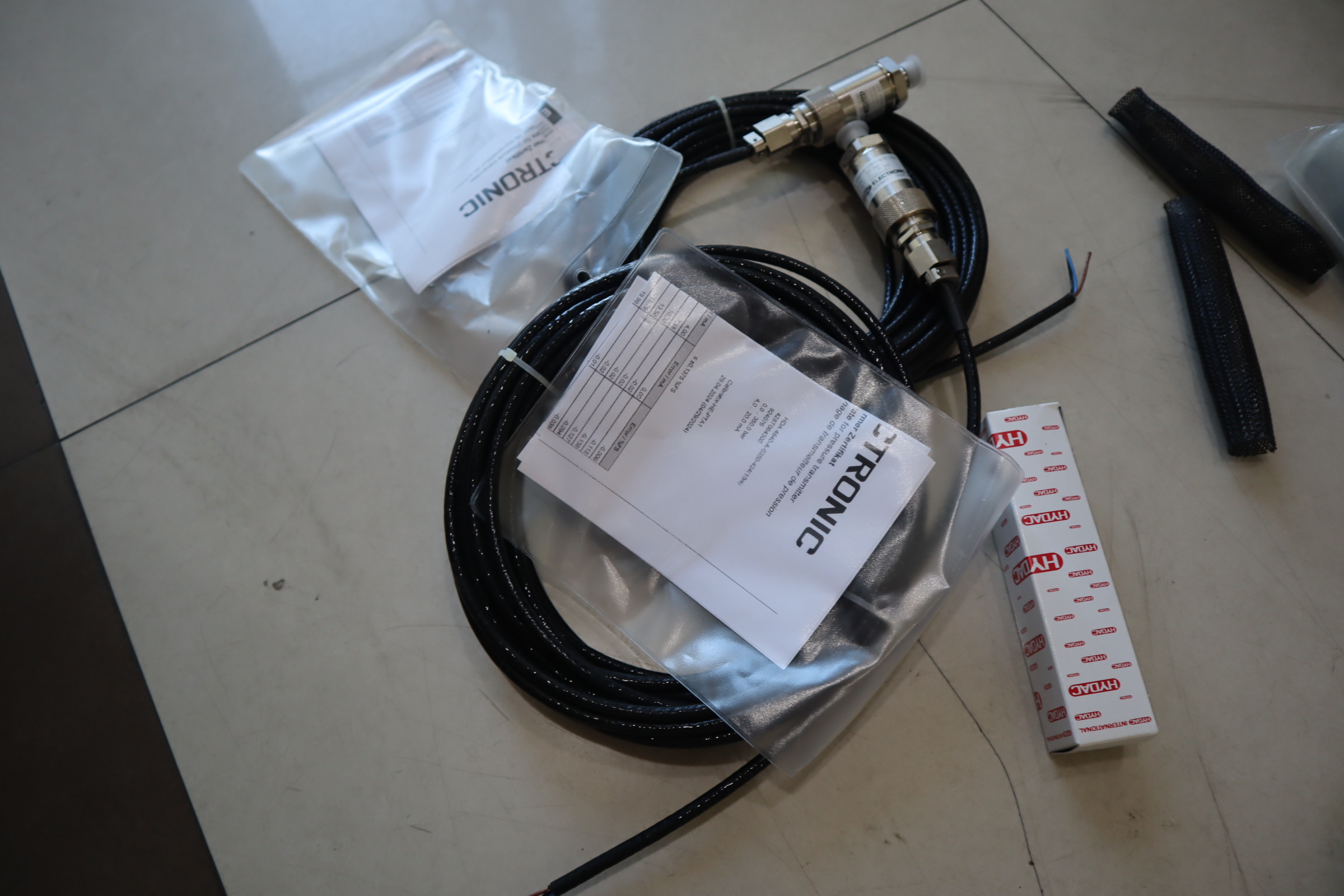 HDA 4840-A-0350-42410m 924076 德国贺德克HYDAC压力温度传感器