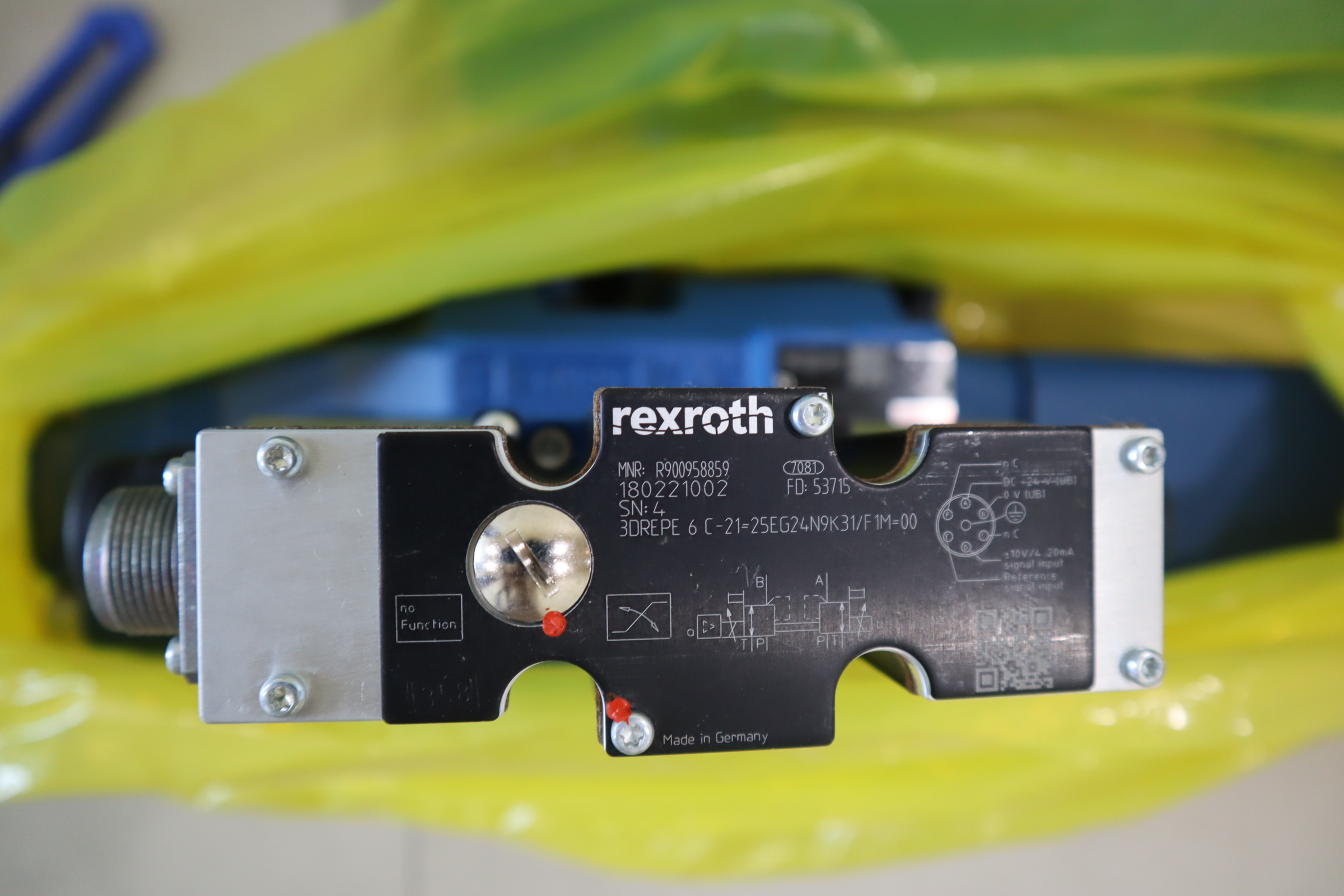 4WRZE32W8-360-73/6EG24N9EK31/F1D3M R901064186 力士乐REXROTH阀