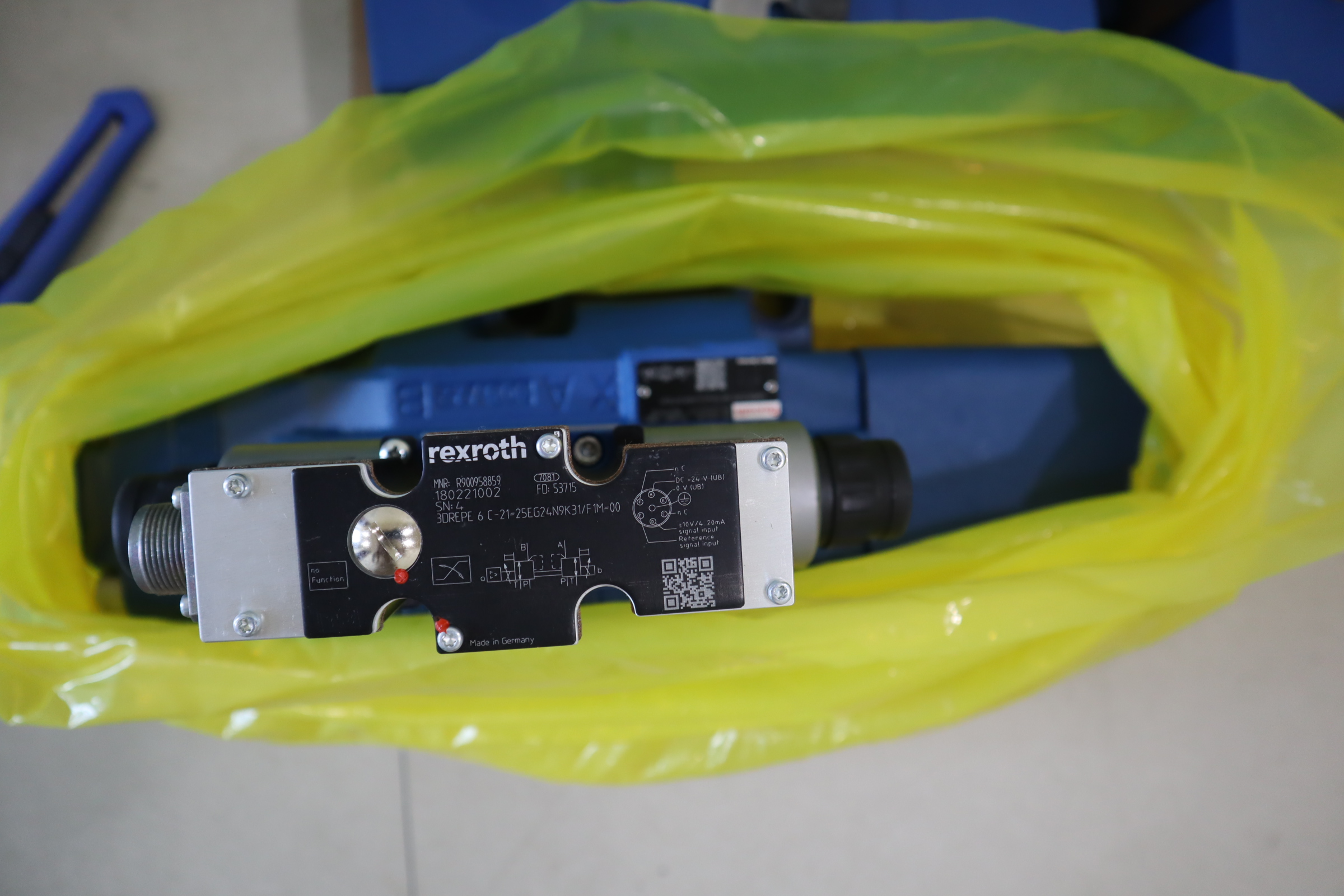 4WRZE32W8-360-73/6EG24N9EK31/F1D3M R901064186 力士乐REXROTH阀