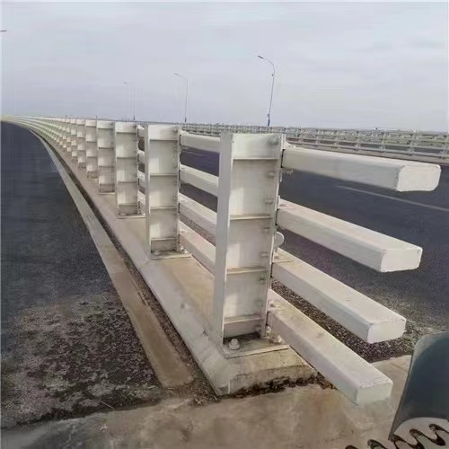 聚鑫 海南护栏立柱 公园内的河道 全国供应 应用广泛