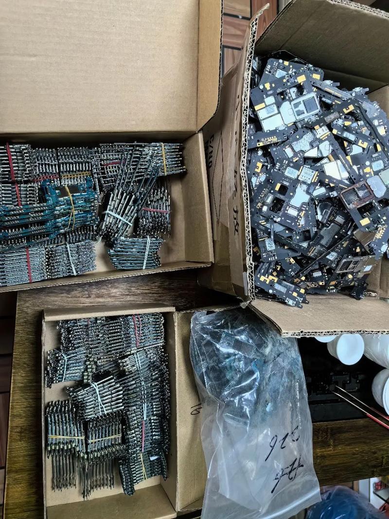 宝 山 区 废旧线路板回收基地 批量收购电子料 网络交换机 通讯 IC芯片