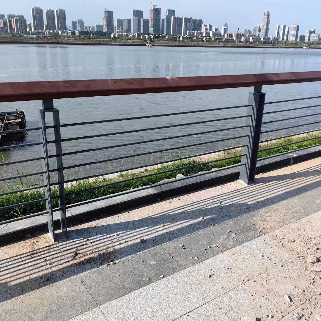 聚鑫 山西护栏定制 火车站防护栏 厂家供应 售后无忧