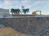 别墅墙面 天然火山岩冰裂纹 灰色火山石外墙砖 黑色洞石石材