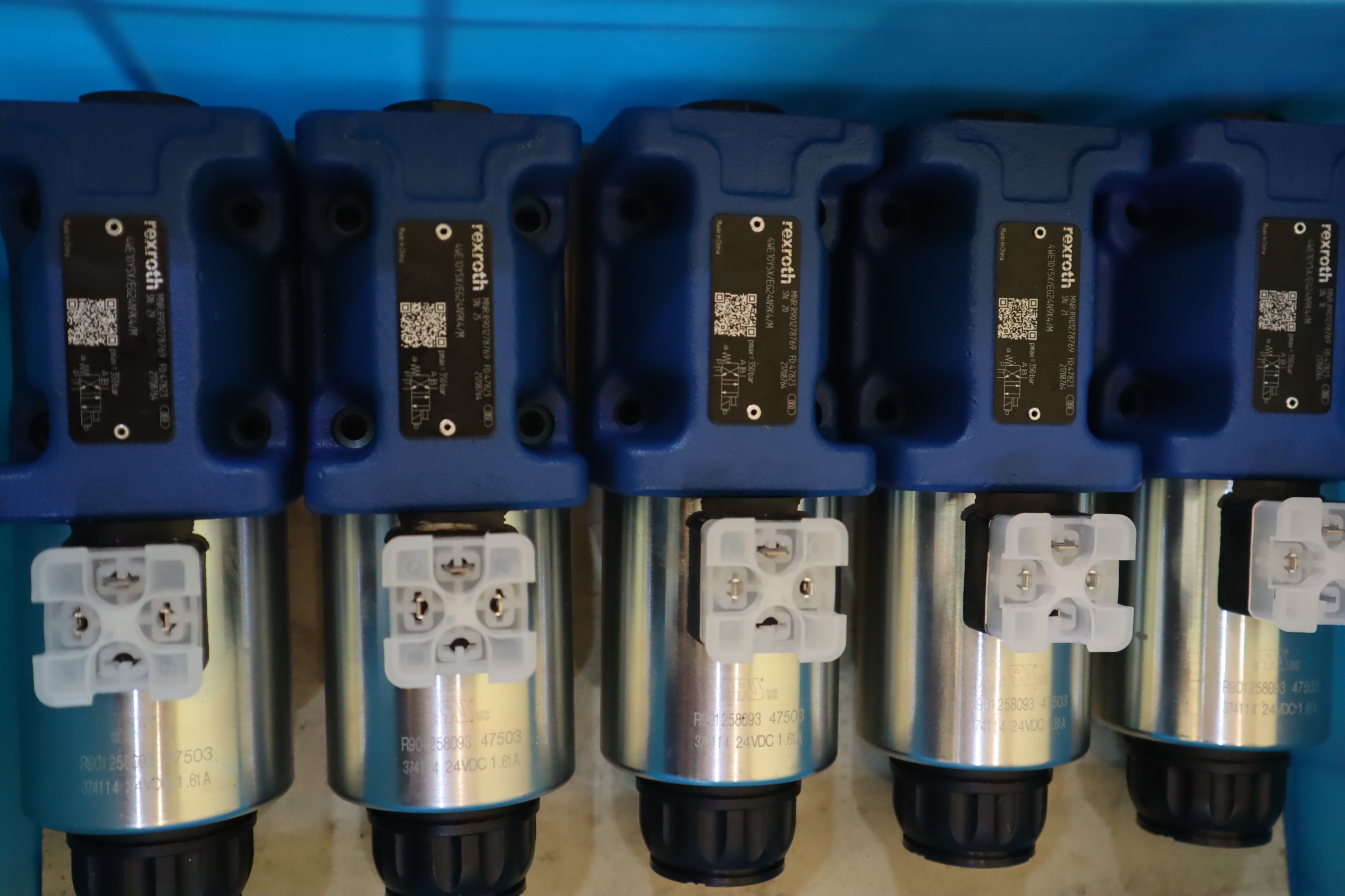 4WE10Y5X/EG24N9K4/M R901278769 德国力士乐REXROTH电磁阀