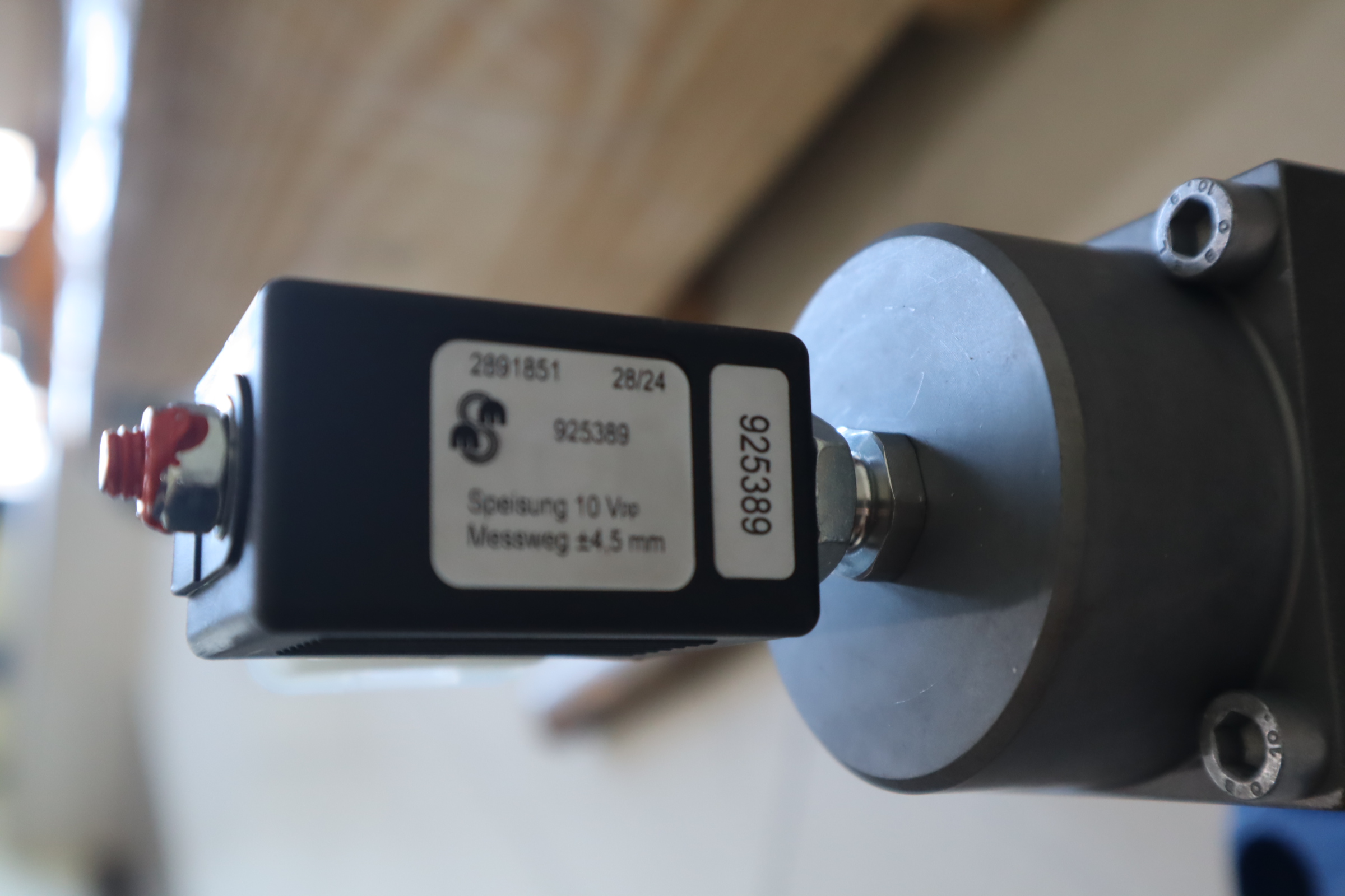 2FRE16-43/100LBK4M R900915819 德国力士乐REXROTH比例流量阀