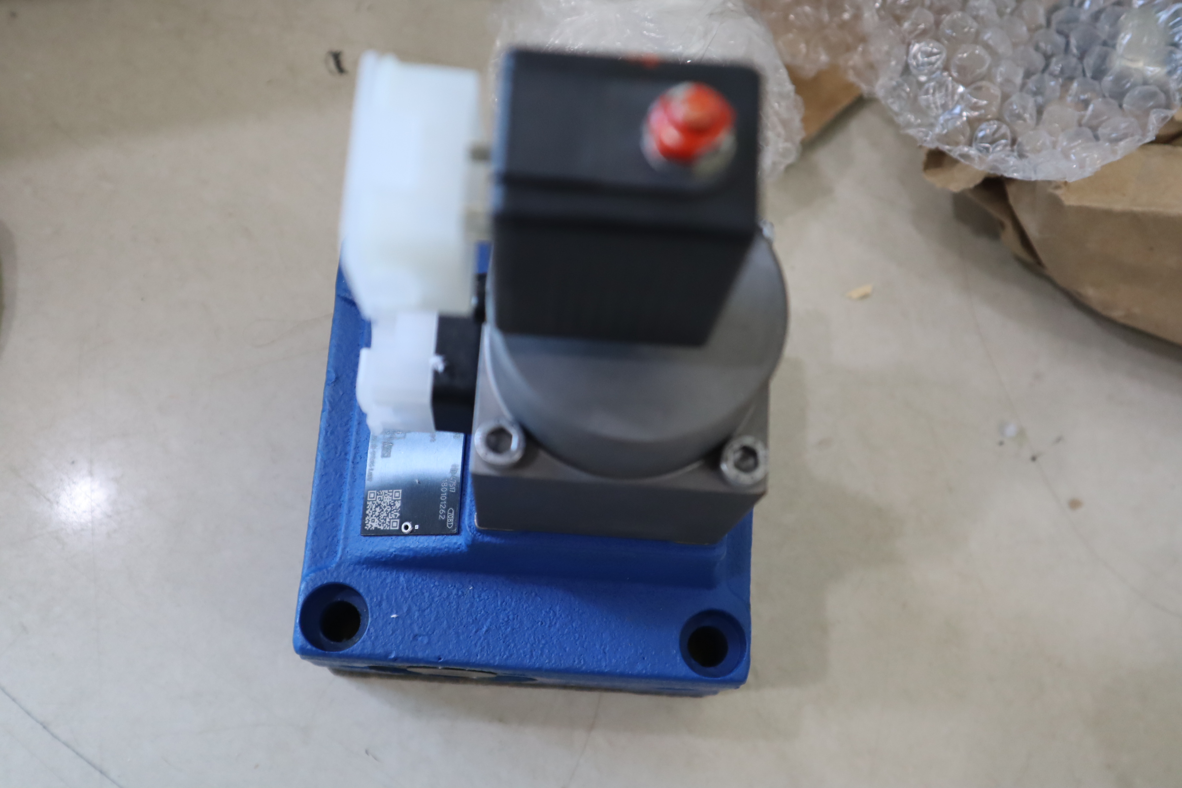 2FRE16-43/100LBK4M R900915819 德国力士乐REXROTH比例流量阀