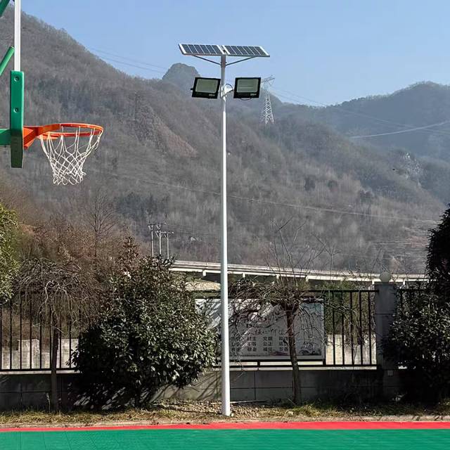 太阳能球场灯