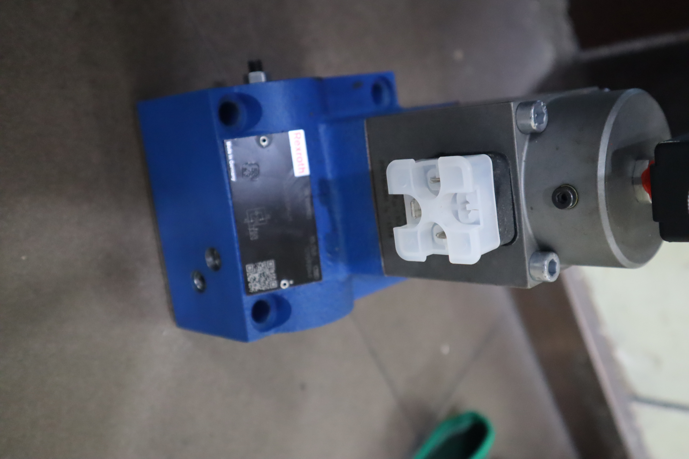 2FRE10-4X/60LBK4M R900915823 德国力士乐REXROTH比例流量阀